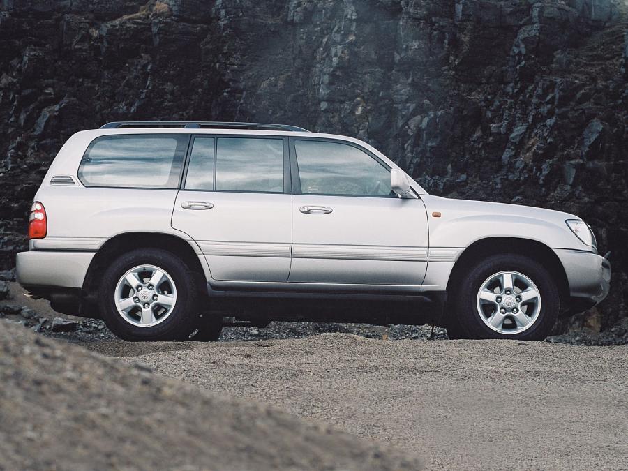  Toyota Land Cruiser 100 Amazon 2002 года  (фото 2 из 15)